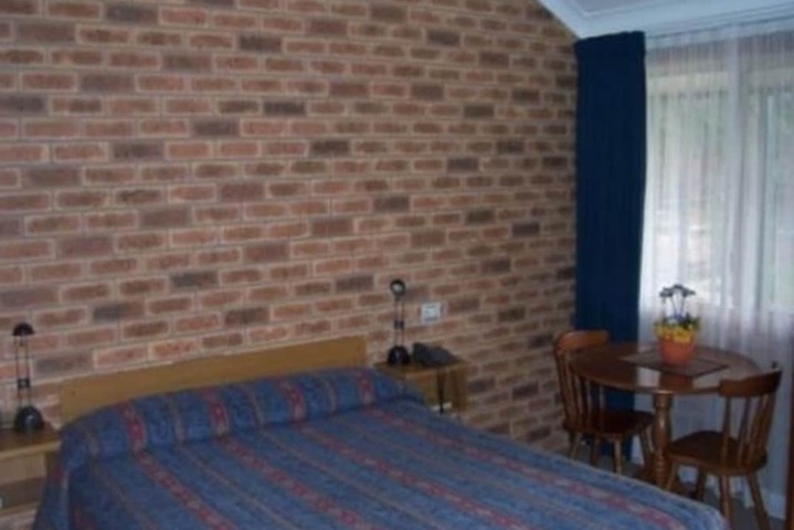 Room 2 of 46