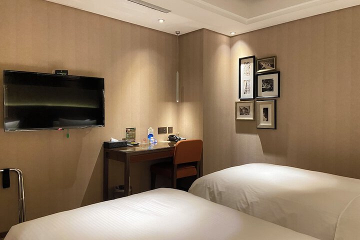 Room 55 of 99