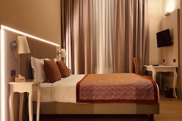 Room 11 of 20