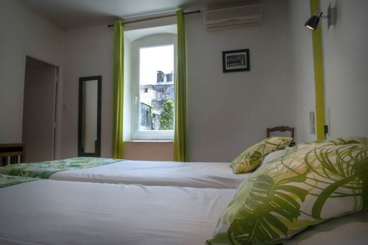 Room 12 of 47