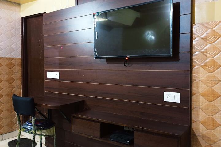 Room 16 of 25