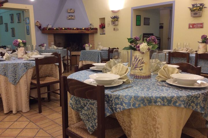 Dining 11 of 15