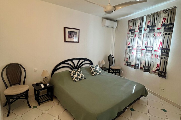 Room 43 of 196