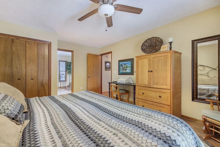 Room 3 of 12
