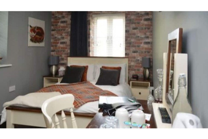 Room 35 of 63