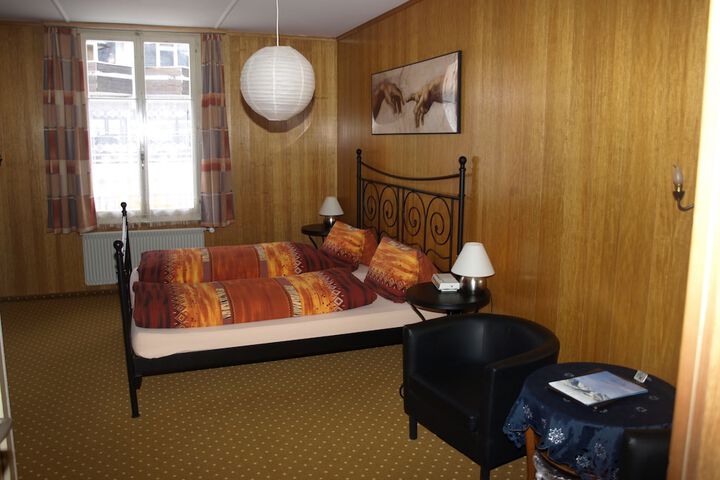 Room 35 of 120