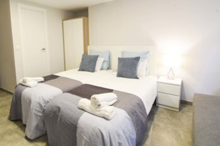 Room 33 of 72