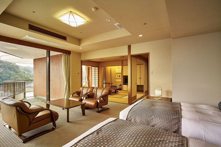 Room 18 of 124