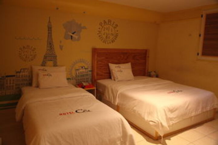 Room 26 of 68