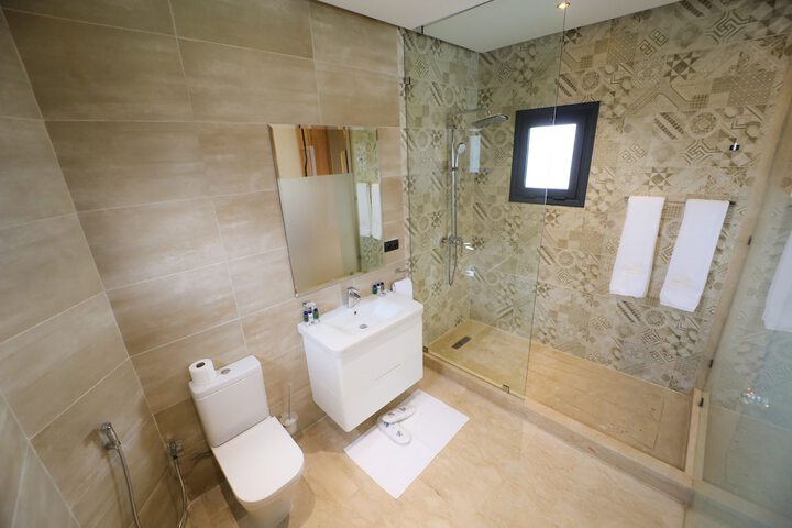 Room 8 of 24