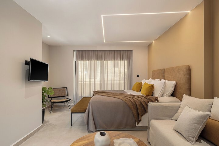 Room 8 of 70