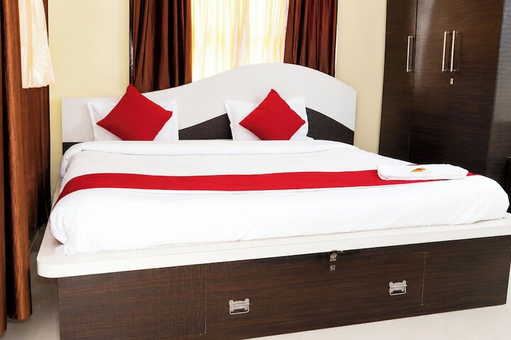 Room 2 of 17