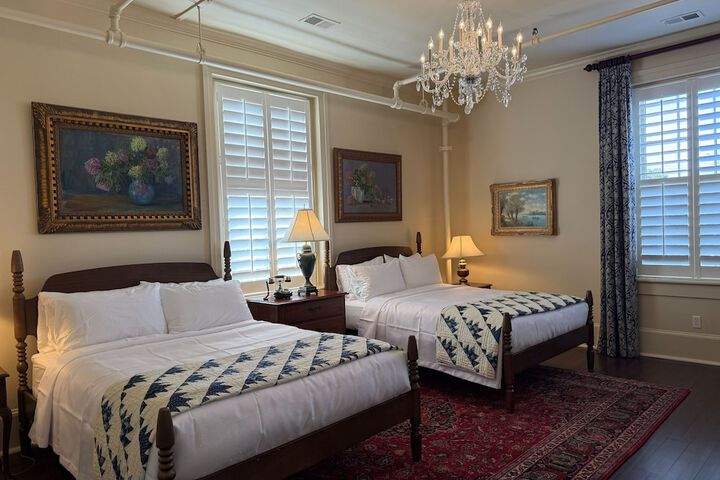 Room 4 of 65