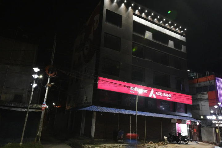 OYO Flagship 630 VIP Road