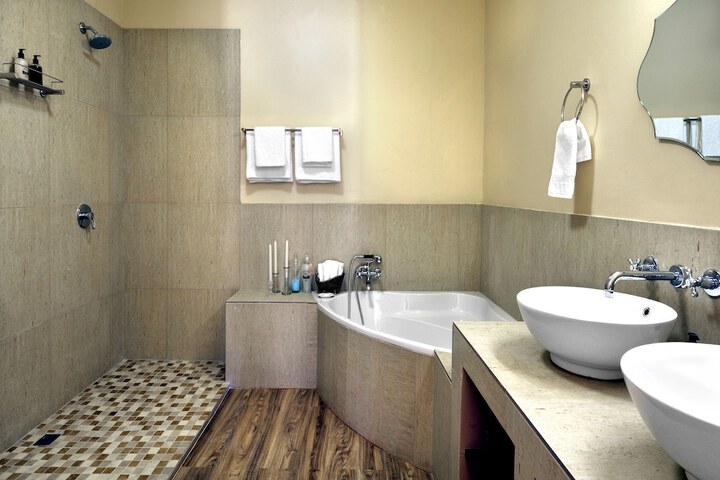 Room 14 of 27