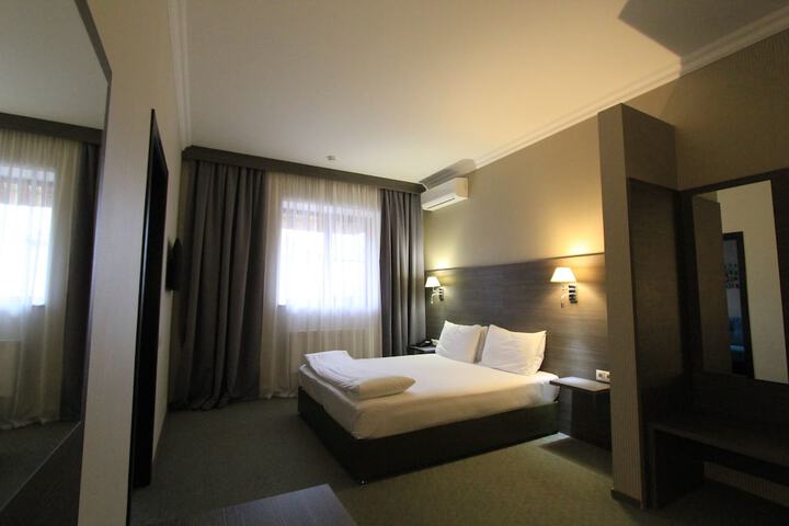 Room 21 of 42