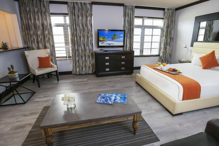 Studio Queen Bed (44 of 44)