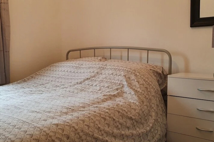 Room 2 of 20