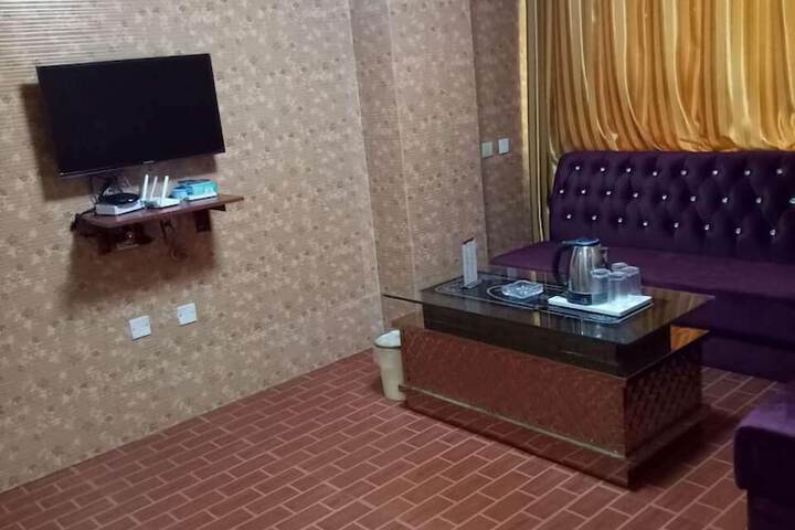 Room 12 of 14