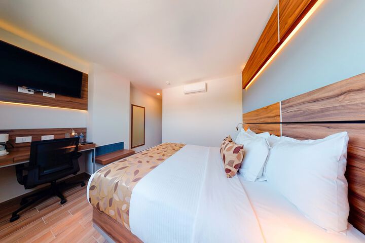 Room 6 of 31