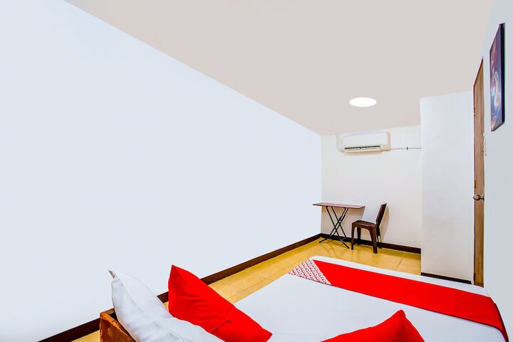 Room 2 of 25