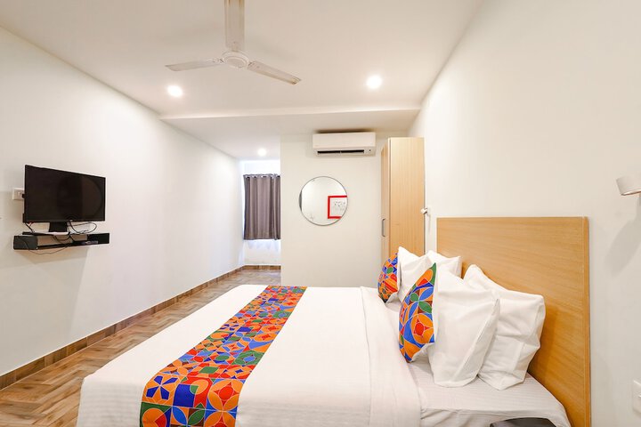 Room 15 of 30