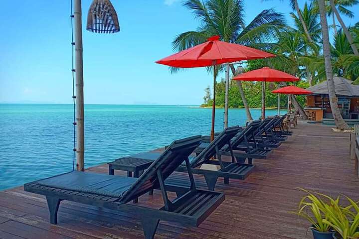 Sundeck 123 of 153