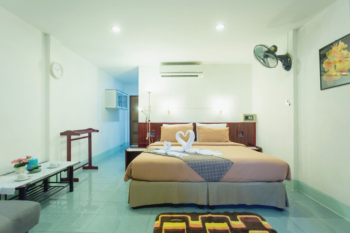 Room 86 of 208