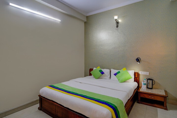 Room 8 of 41
