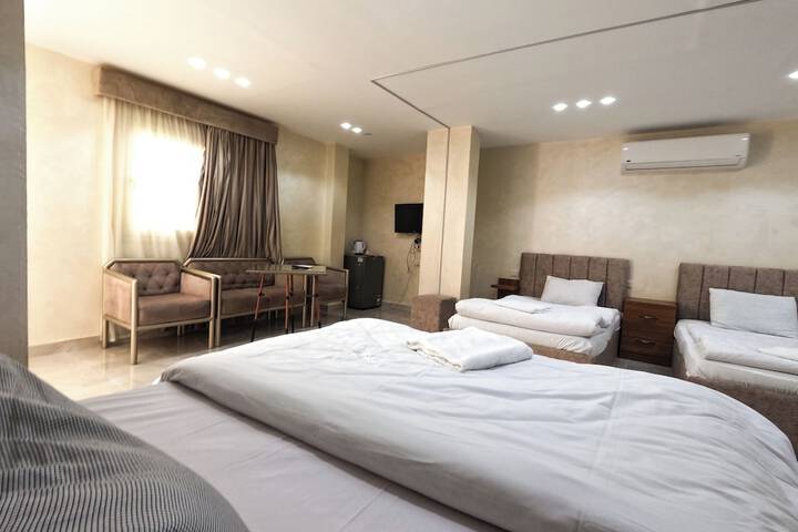 Room 106 of 112