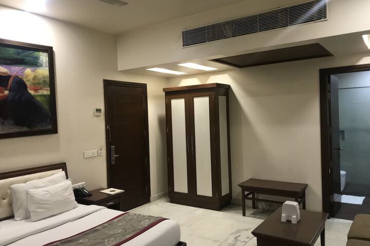 Room 59 of 288