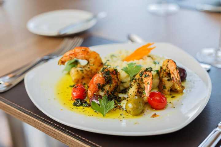 Dining 85 of 103