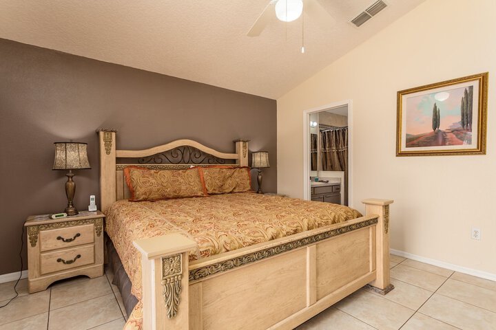 Room 3 of 27