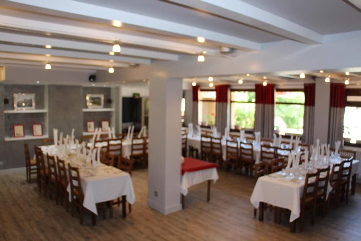Dining 36 of 60
