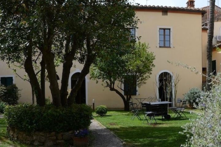 Hotel Entry