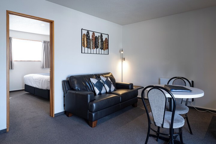 Room 35 of 63