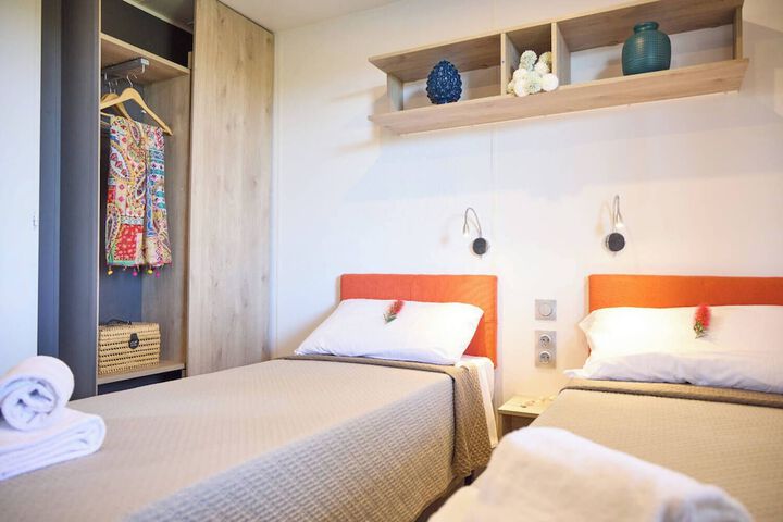 Room 83 of 190