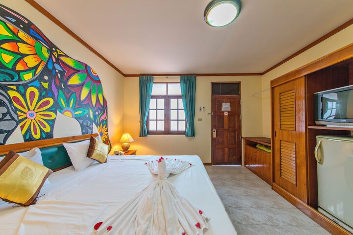 Room 12 of 30