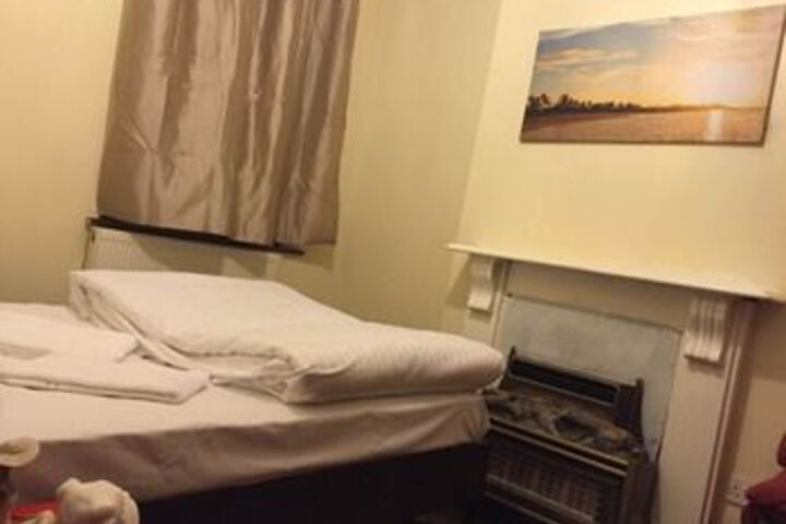 Room 25 of 47