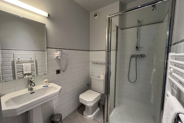 Room 16 of 26