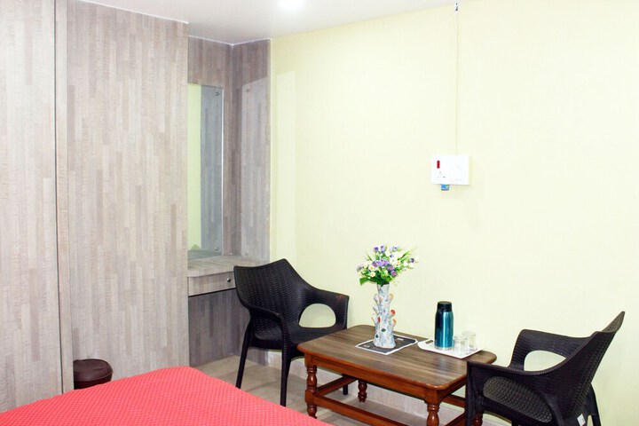 Room 33 of 49