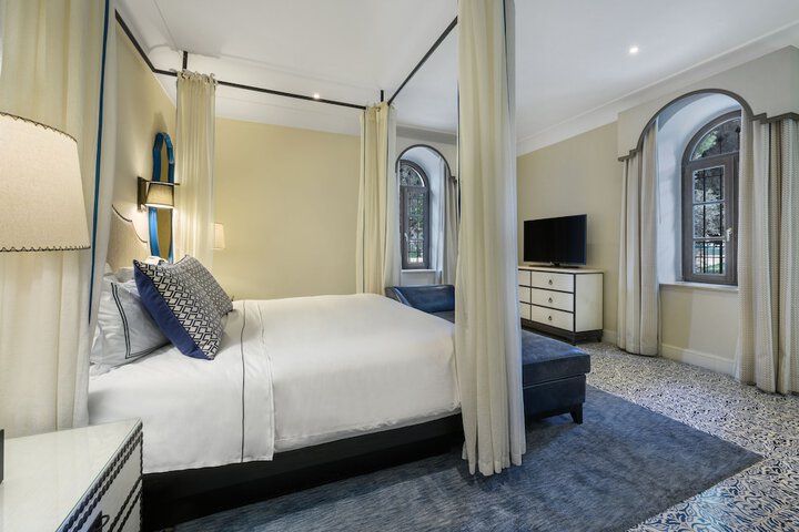 Room 25 of 75