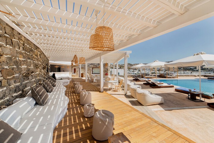Sundeck 139 of 146