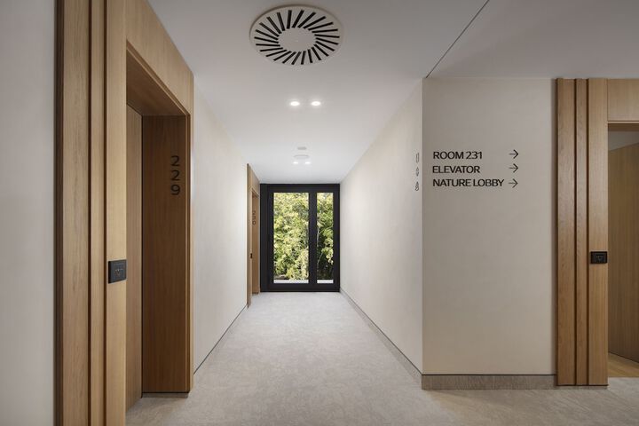 Ballroom/Hall 50 of 56