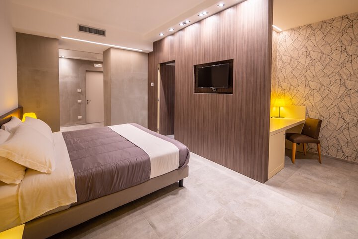 Room 4 of 19