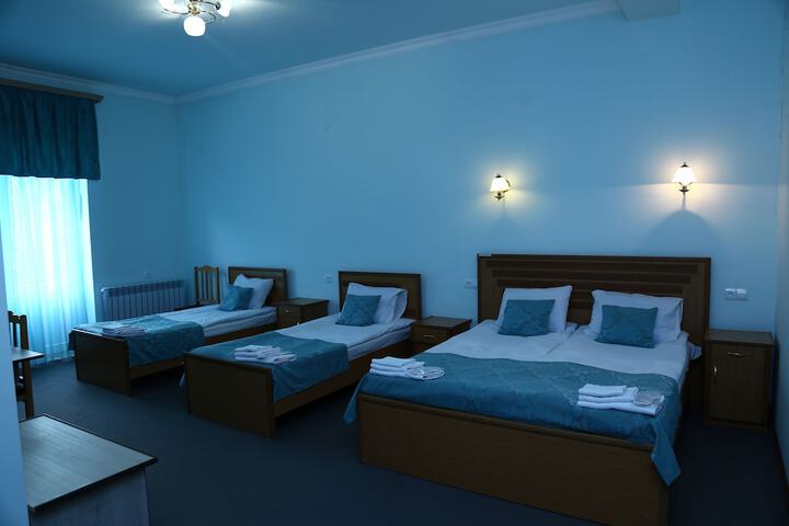 Room 7 of 19