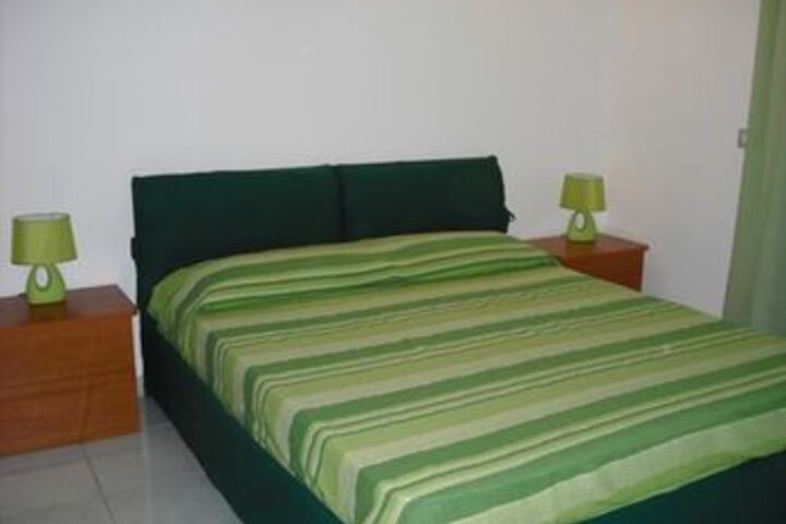 Room 15 of 25