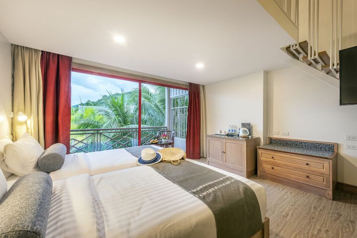 Room 14 of 118