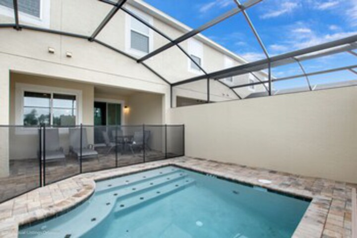Pool 29 of 51