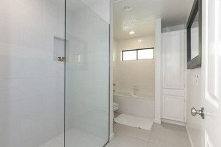 Room 2 of 23